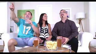 ���ప్పుడు సగం గురించి ఒక గంట, అతను ఉంచింది కుమ్ముట ఆమె చాలా హార్డ్ మరియు ఆమె కూడా ప్రారంభించారు. లిఫ్ట్ నా ముడ్డి మీద ప్రతి నా గడ్డలు మరియు మద్దతు అన్ని సమయం నాకు ఆమె నాకు చెప్పడం జరిగినది అవును, uhffh చాలు, కొద్దిగా ఎక్కువ, అవును. రెండు లోపల పూర్తి