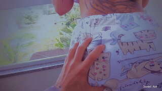 O padrasto aproveita NOVINHA COM UM RABO PERFEITO / TOMA LEITE NO CU - SEXDOLL520