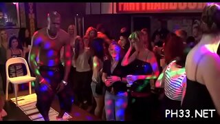 ���్లాక్ schlong కోసం చూస్తున్న వెళ్ళిపో