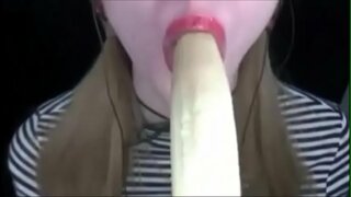 Merched &#039; n giwt yn hoffi ffrwythau