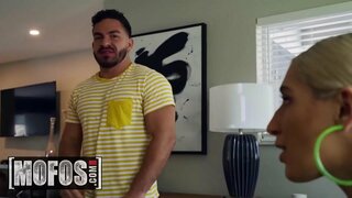 ���ోసం పాస్ - MOFOS