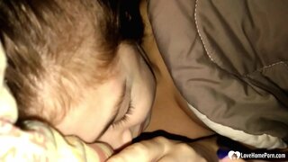 ���తను మేల్కొన్నాను తన సవతి తన ఆత్మవిశ్వాసం కుడుచు, మరియు అతను ఫిర్యాదు లేదు.